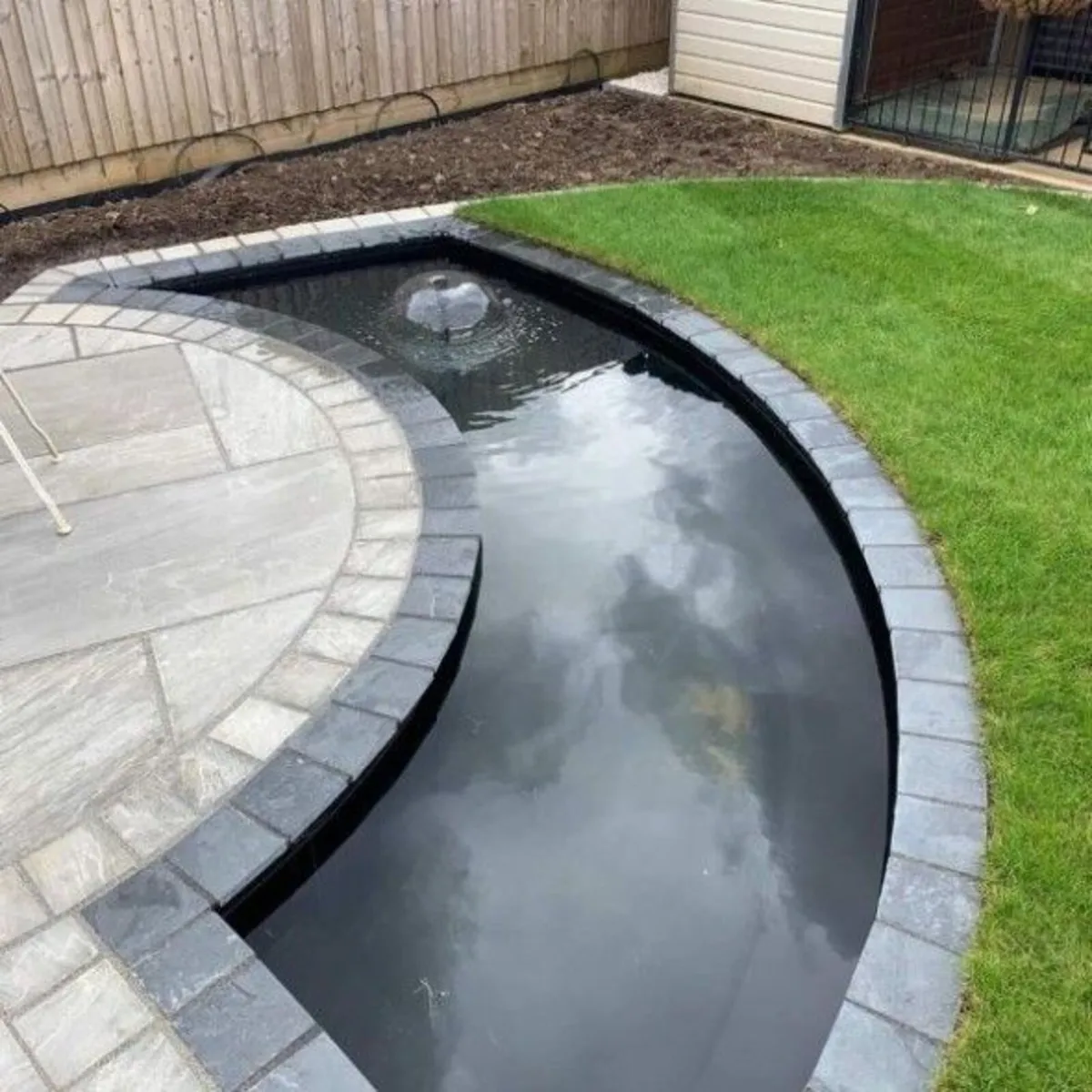 Garden patio - Image 3