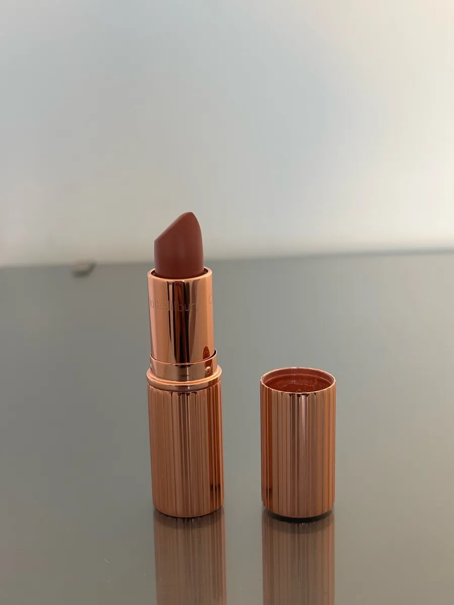 Charlotte Tilbury Lipstick Shade Stoned Rose - Image 3