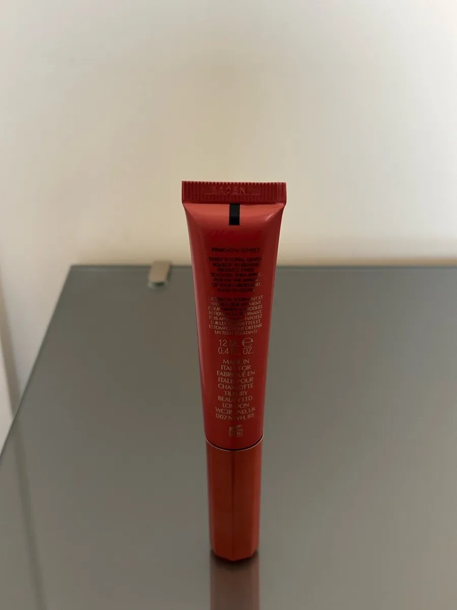 Charlotte Tilbury Beauty Light Wand Blush Pinkgasm - Image 2