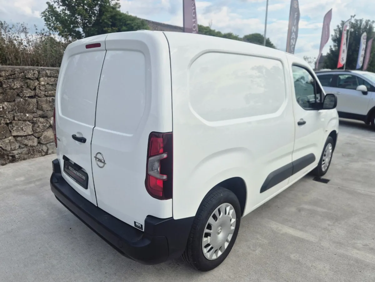 Opel Combo L1H1-1.5 100PS DIESEL 6SPEED MANUAL 100 - Image 3
