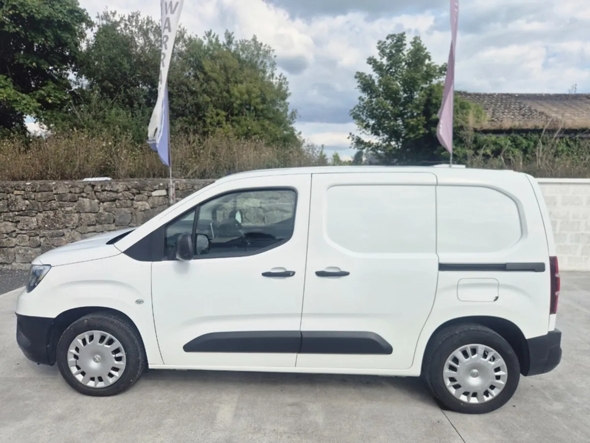 Opel Combo L1H1-1.5 100PS DIESEL 6SPEED MANUAL 100 - Image 2