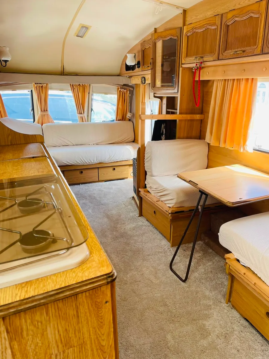 Caravan - Image 3