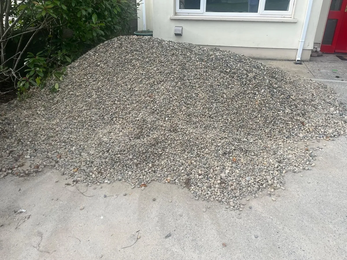 FREE! 10/20 mm high-quality Decorative Gravel - Image 2