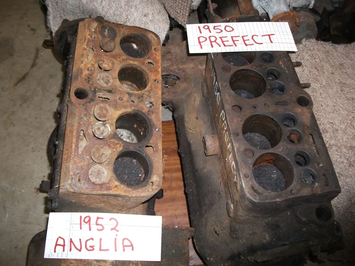 VINTAGE  CAR  PARTS - Image 2