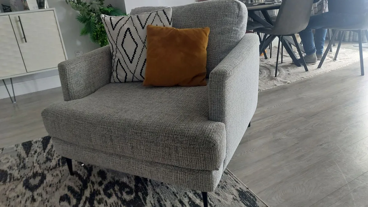 Beautiful  Corner Sofa with Matching Love Chair - Image 3