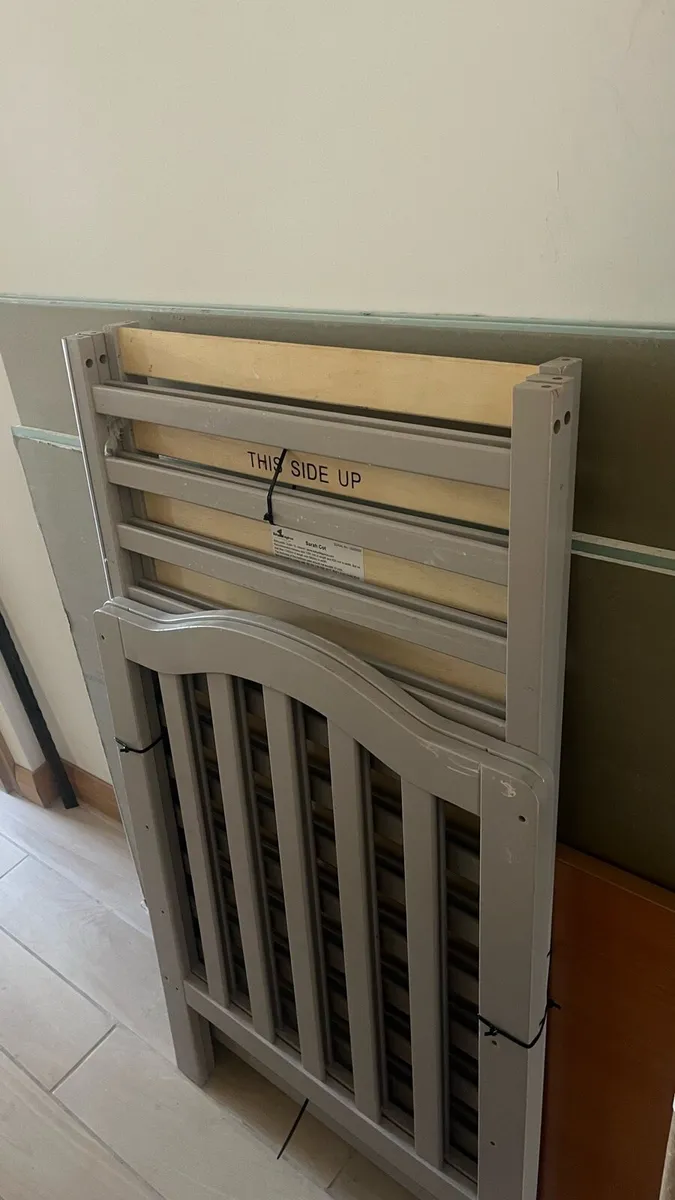 Cot - Image 1