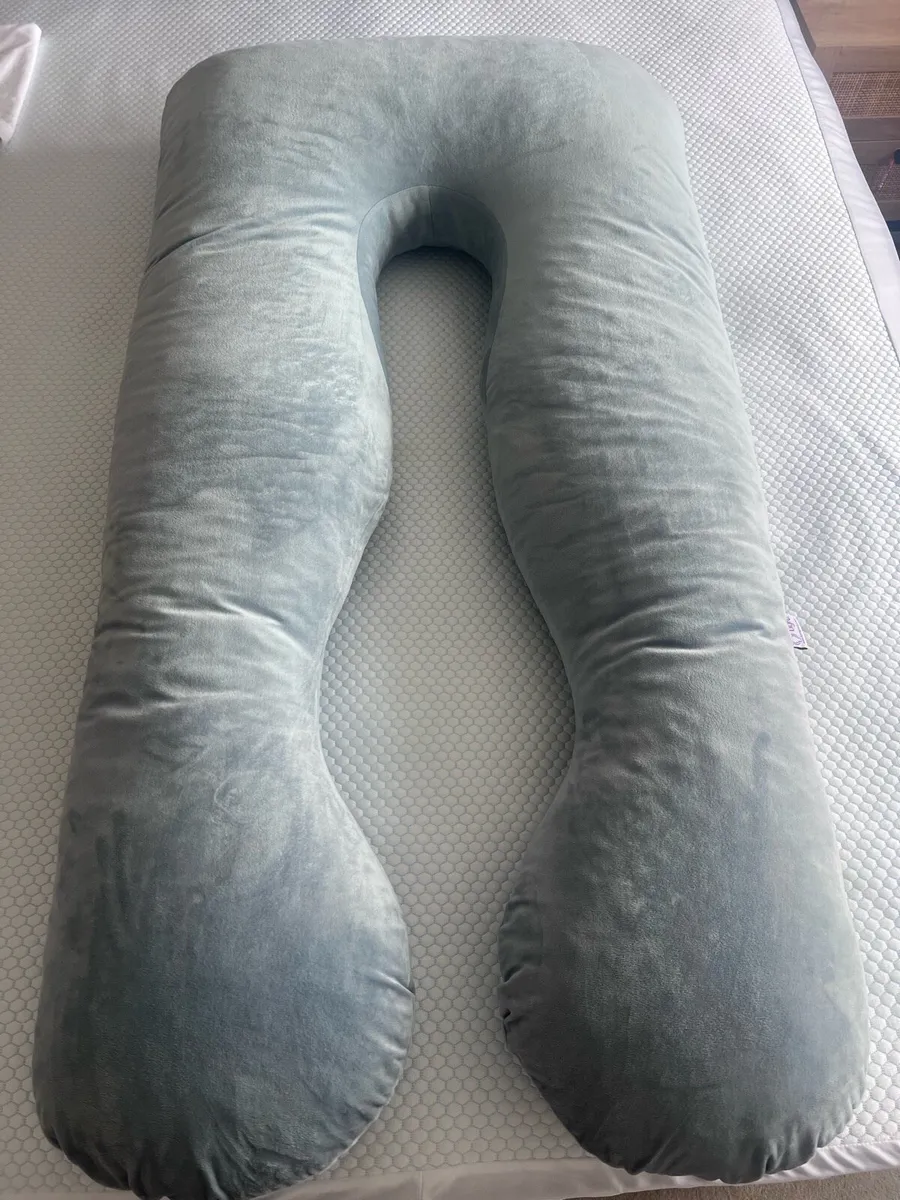 Pregnancy pillow - Image 1