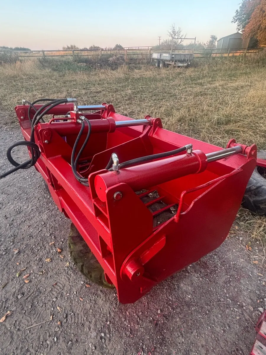Mchale 2m shear grab & silage pusher - Image 3