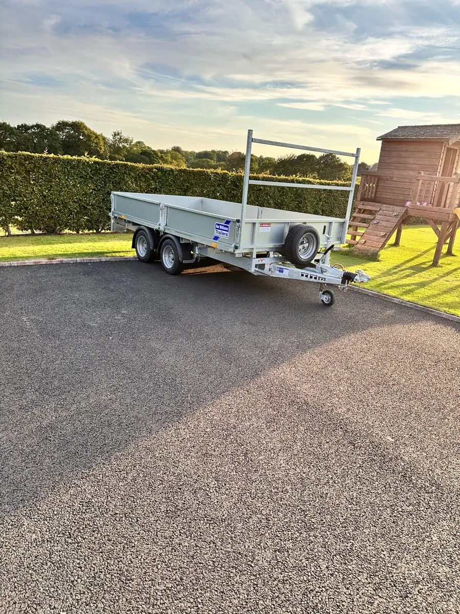 Trailer - Image 1