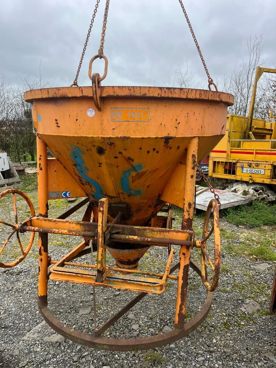 750Lt Concrete Cone Skip - Image 3