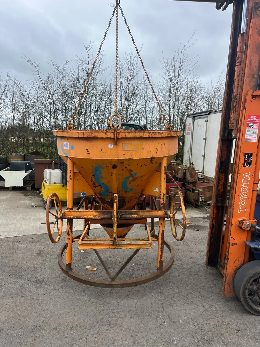 750Lt Concrete Cone Skip - Image 4