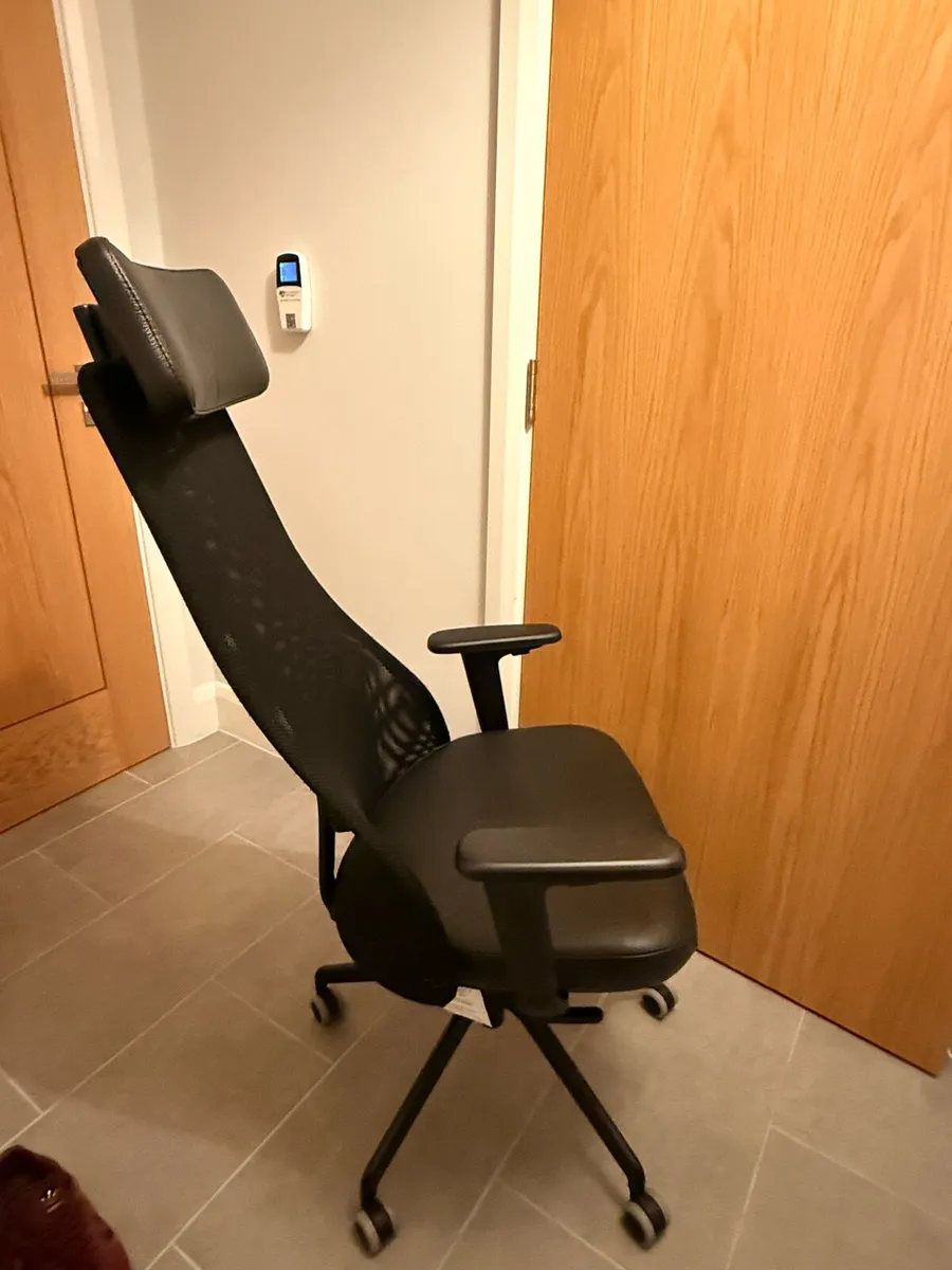 Ergonomic office chair - Image 2