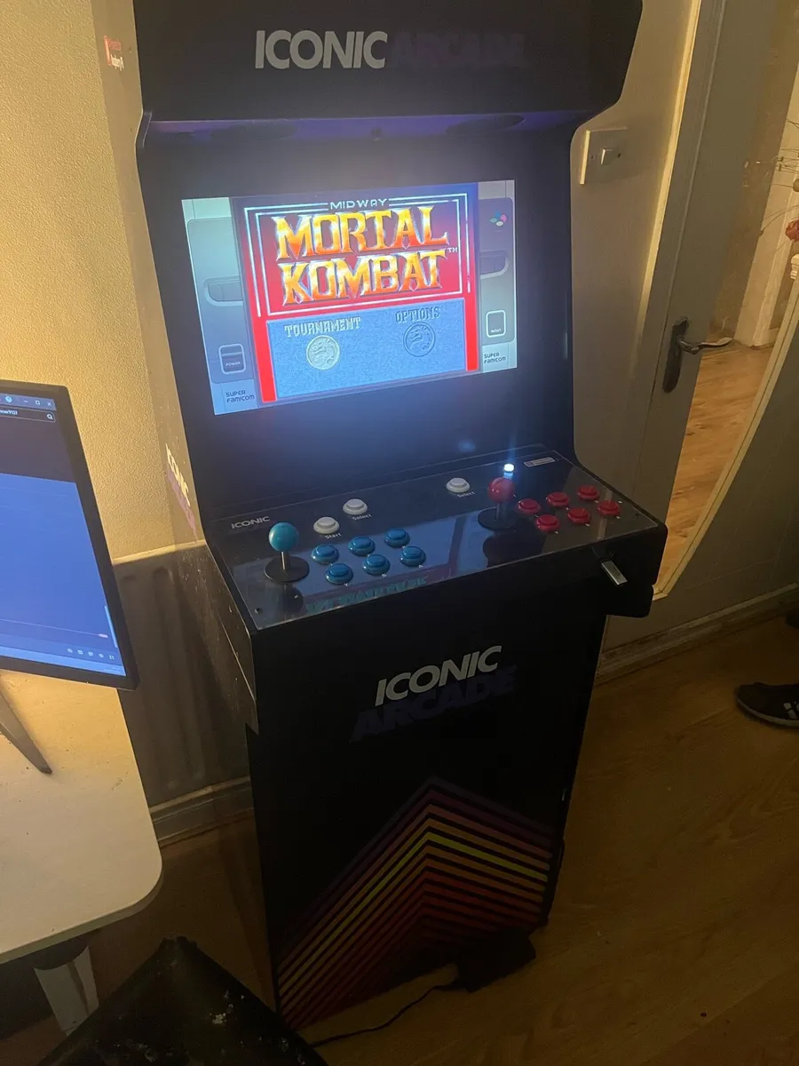 Iconic Arcade Machine - Image 1