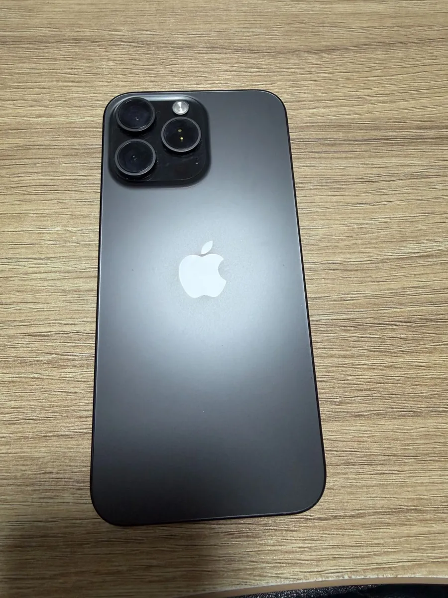 iphone 15 pro max 256GB MINT CONDITION - Image 3