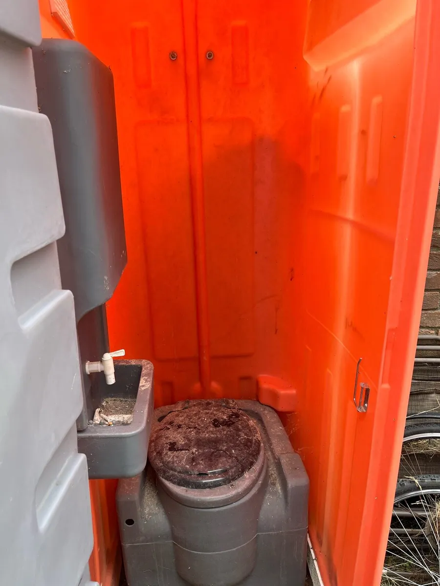 Site toilet - Image 2
