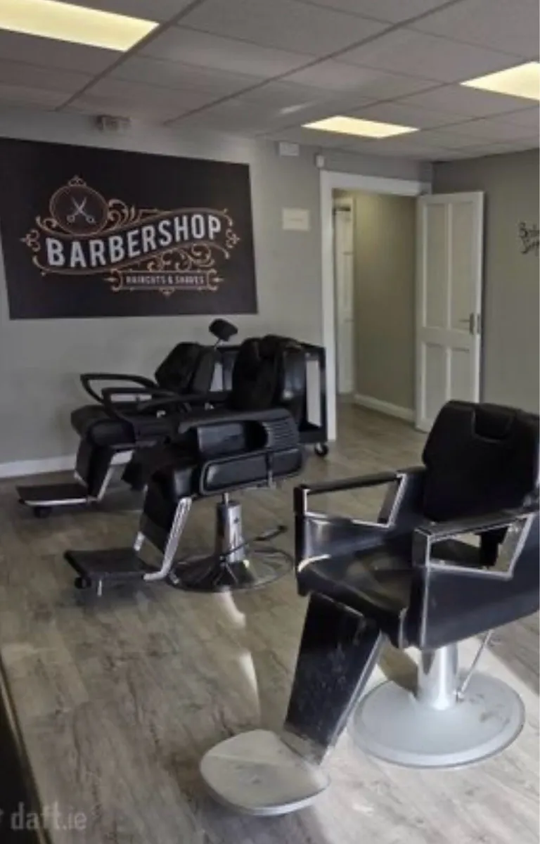Barbershop furniture - Image 2