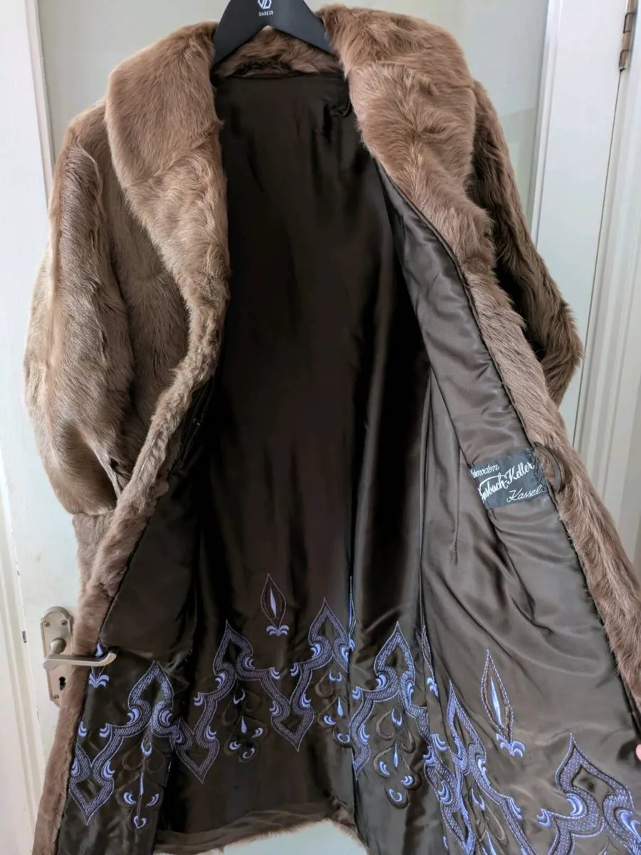 Vintage Fur Coat Size M/L - Image 3