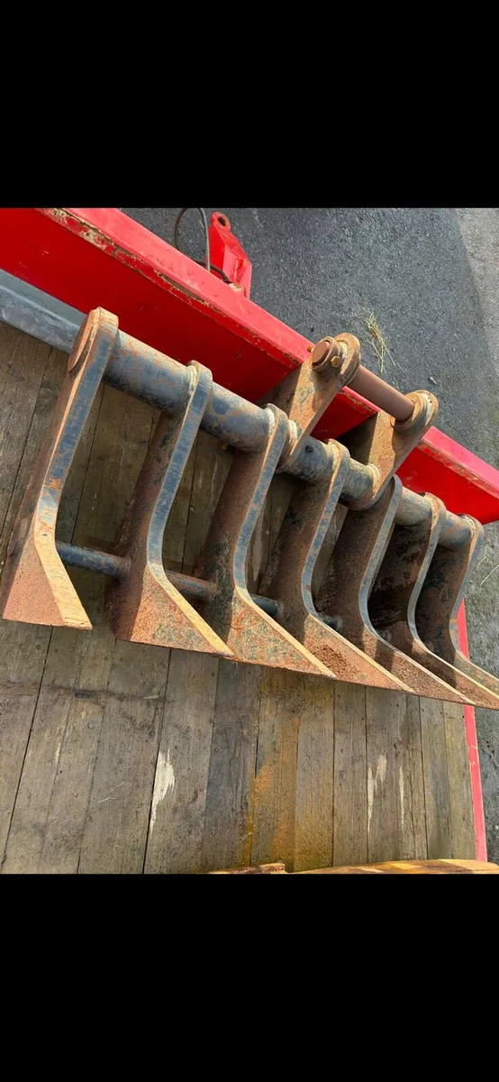13 tonne Rake Bucket - Image 4