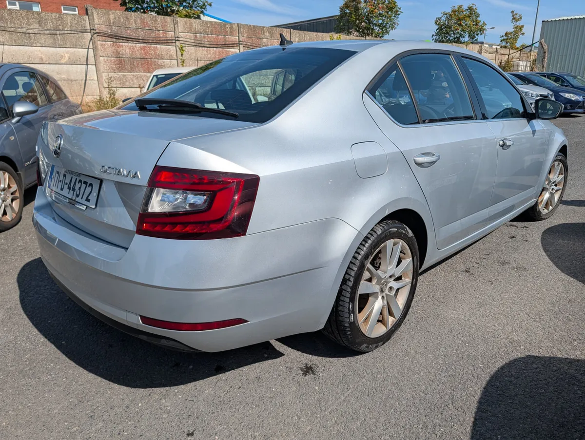 2017 Skoda Octavia Style 1.6 tdi - Image 4