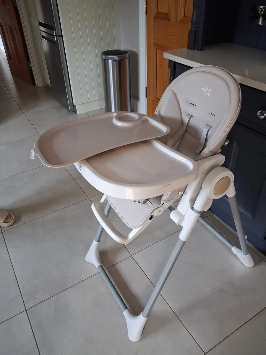 Child's high chair - Image 3