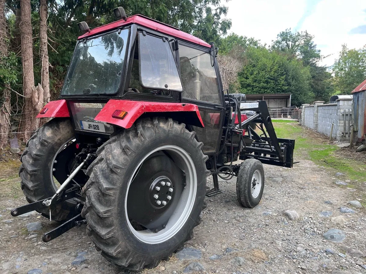 1985 Case 1394 Tractor. - Image 2
