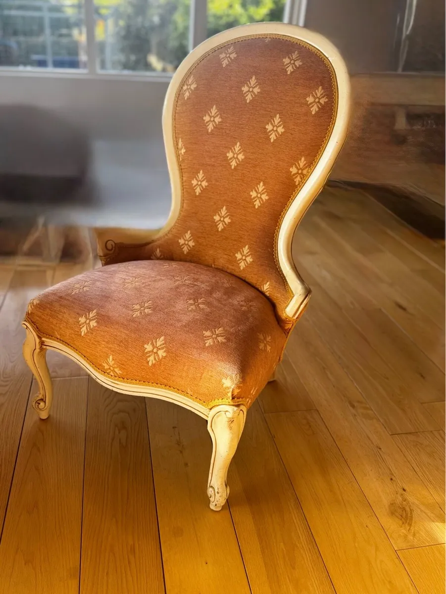 Occasional chair - Image 1