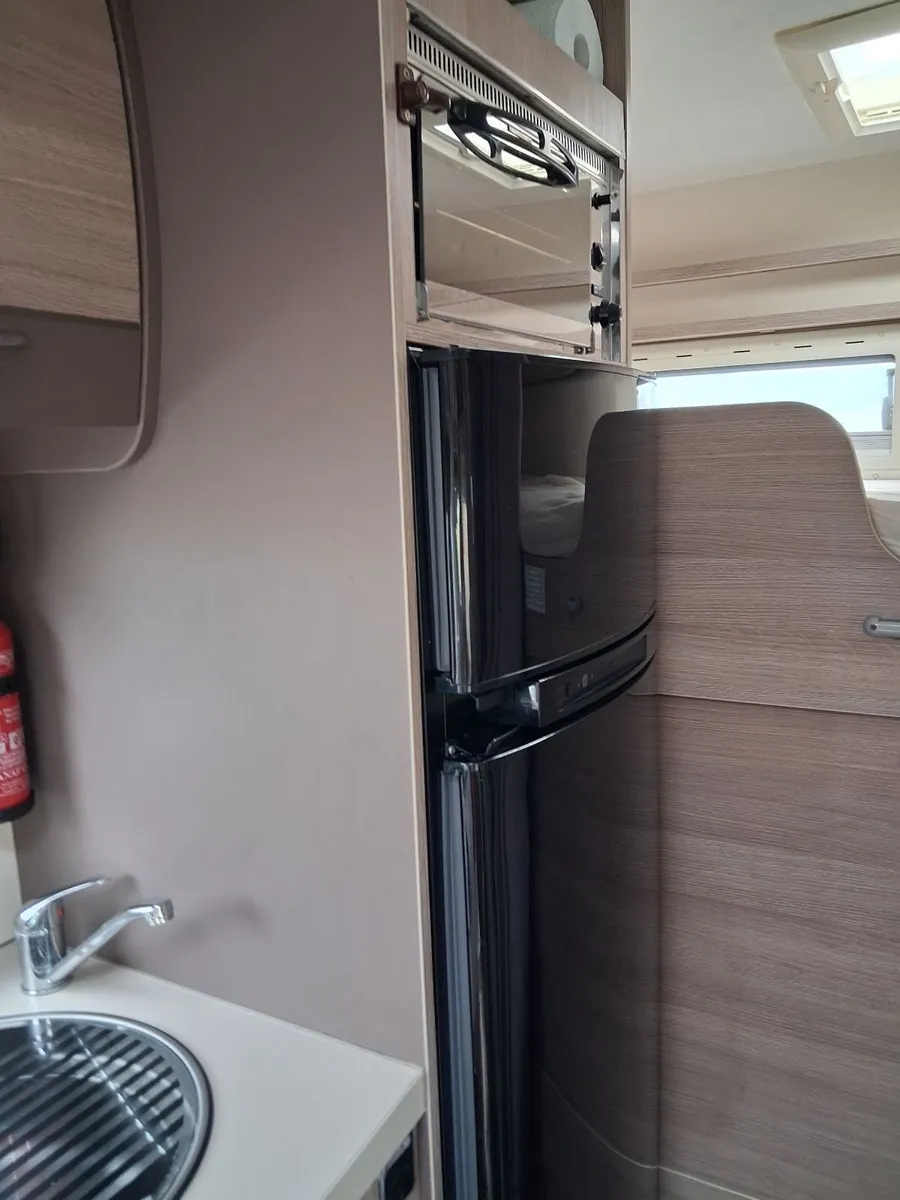 Chausson 6 berth motorhome 2016 - Image 2
