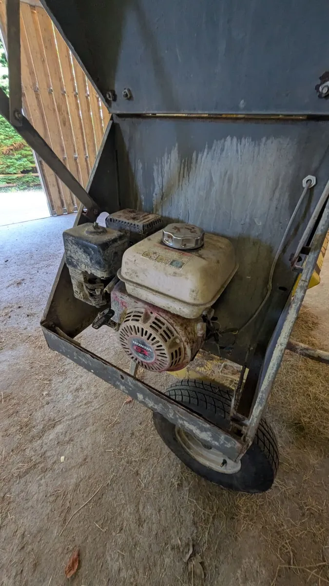 Concrete Mixer - Altrad P480 - Image 4