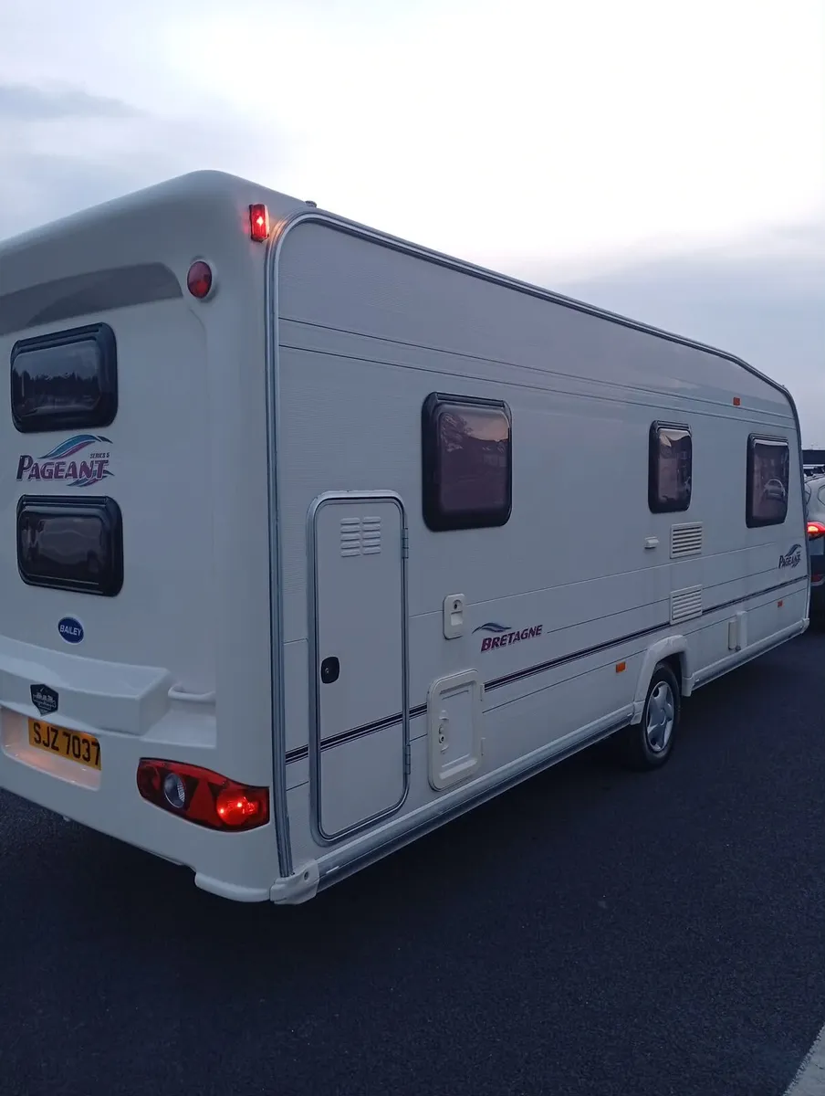 6/7 berth with full size awning - Image 4