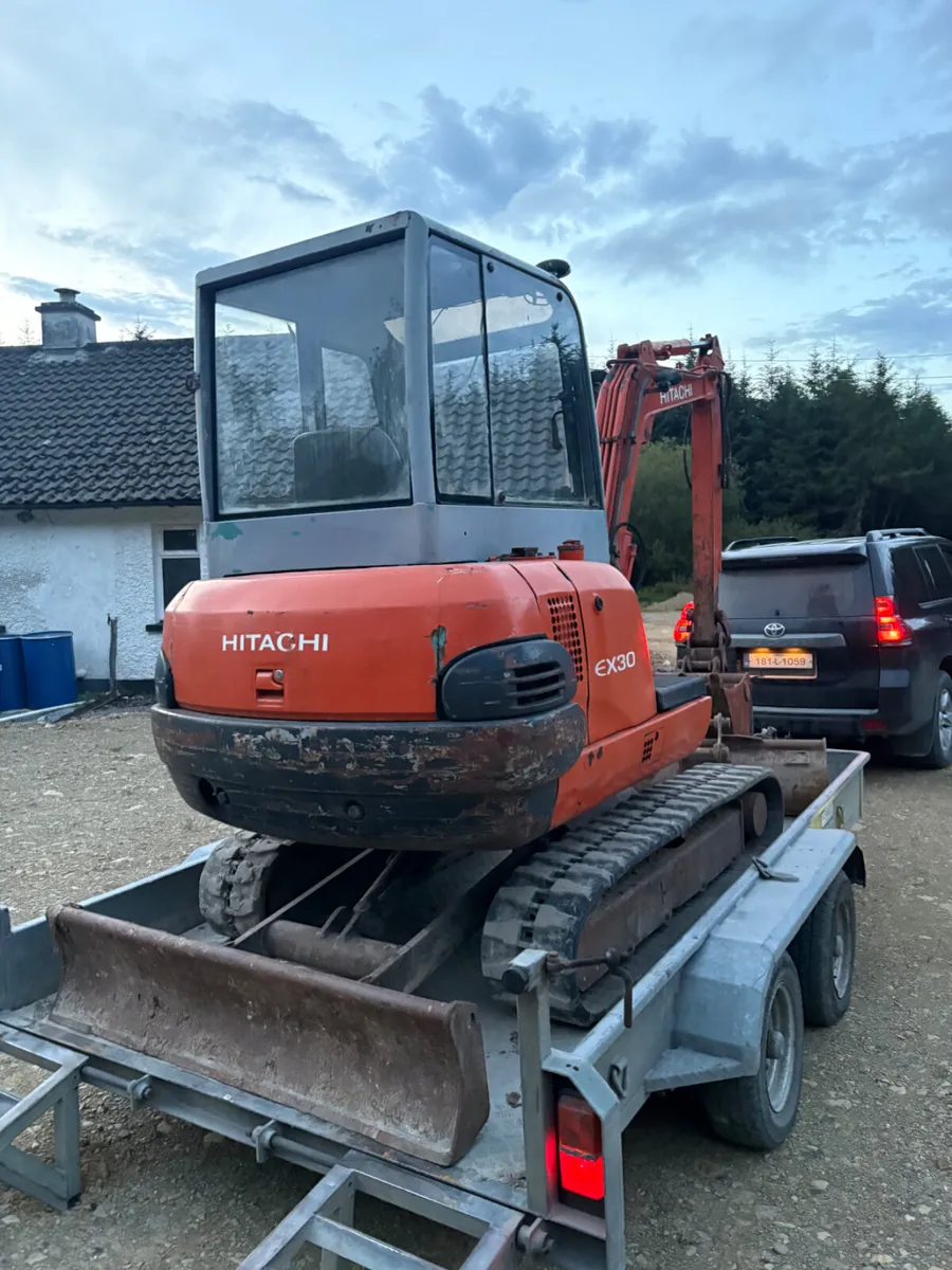 Hitachi zx30 - Image 2