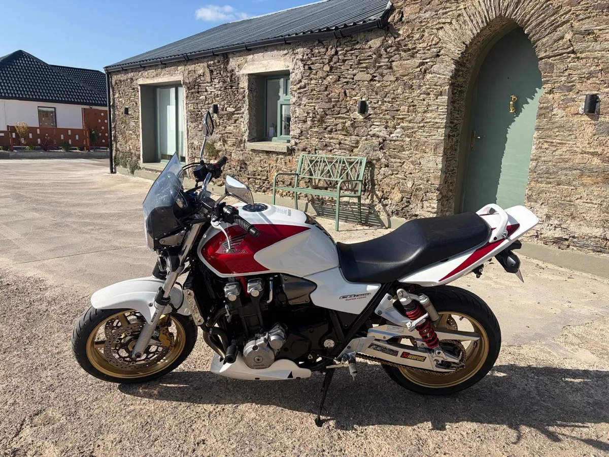 2009 Honda CB 1300 Super Four - Image 2