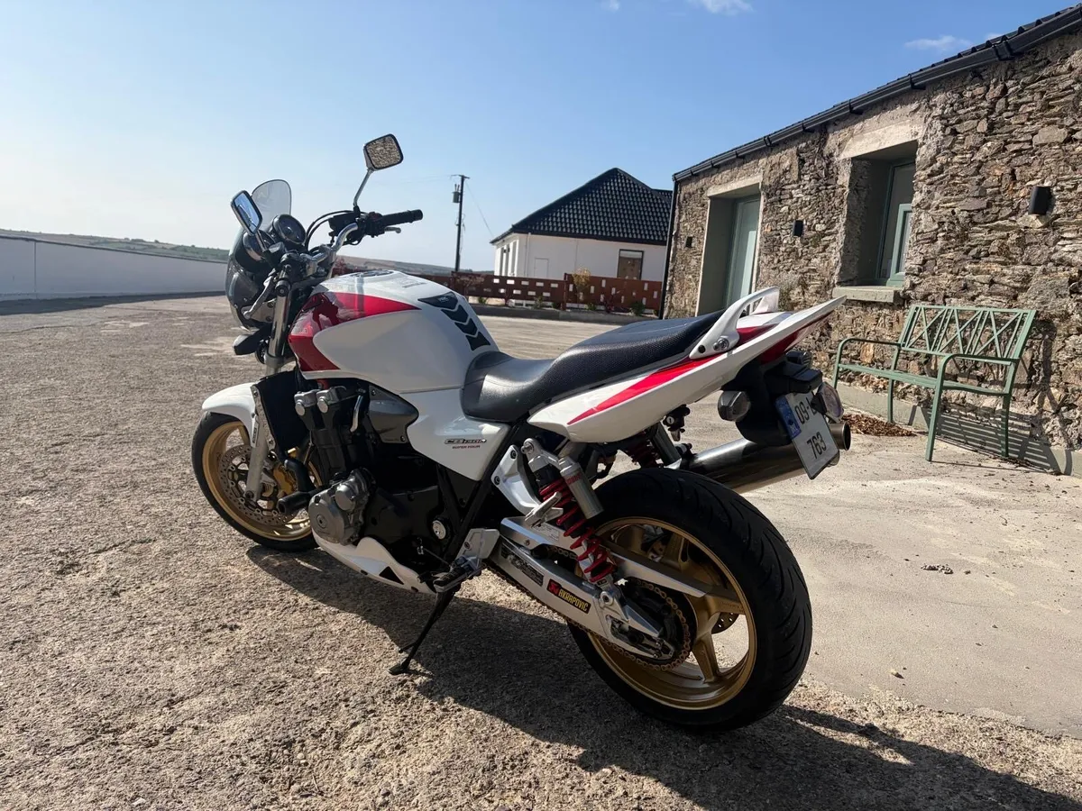 2009 Honda CB 1300 Super Four - Image 3