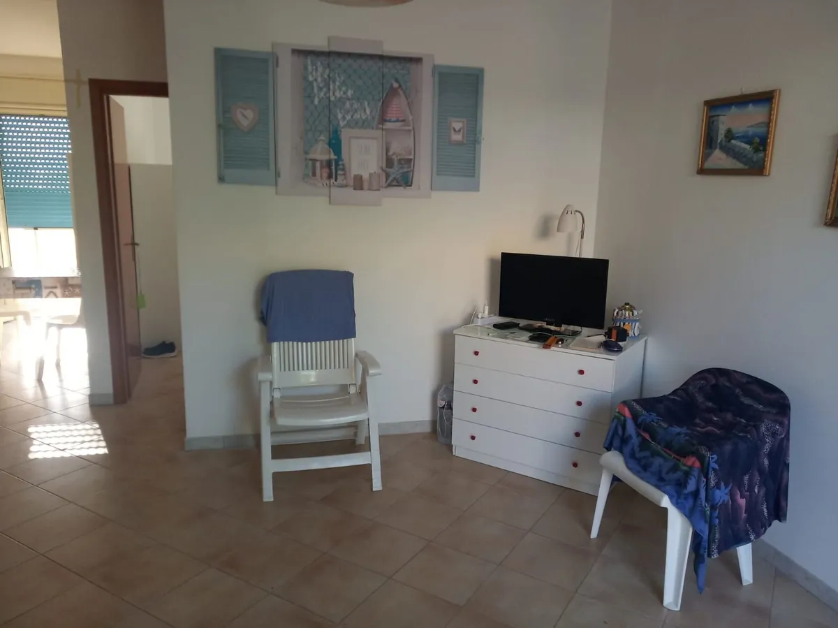 Semi-D family home International property Italy Si - Image 4