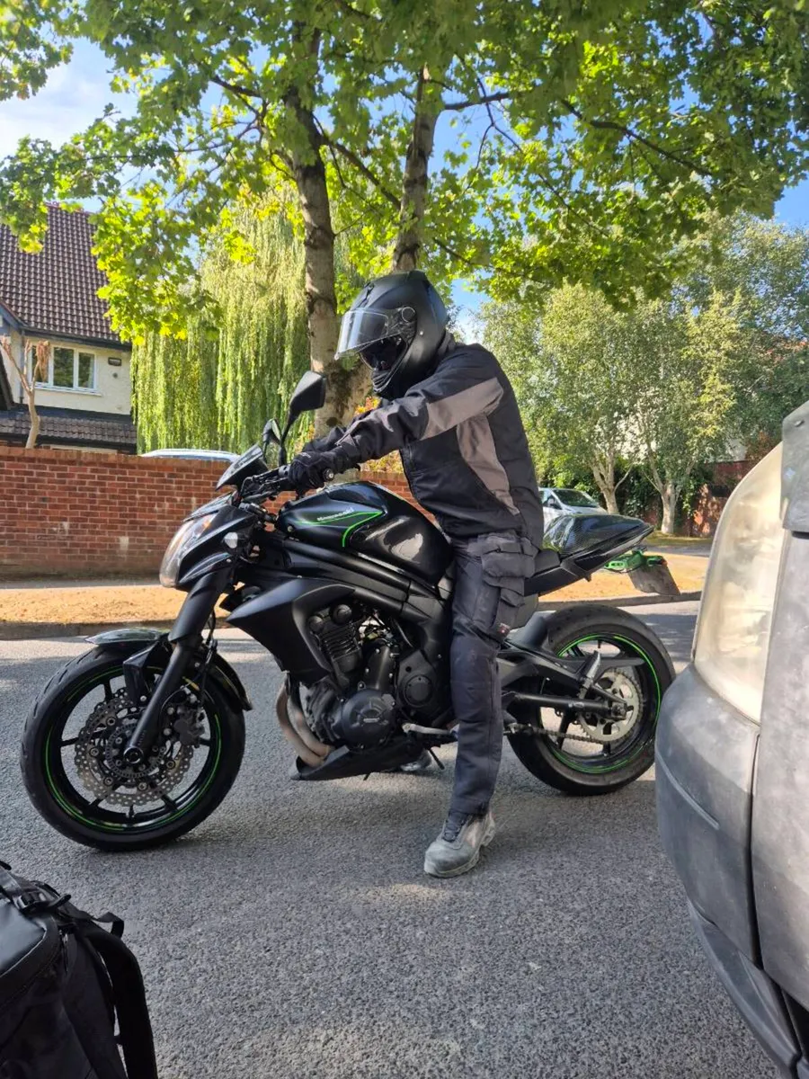 Kawasaki er6n - Image 1