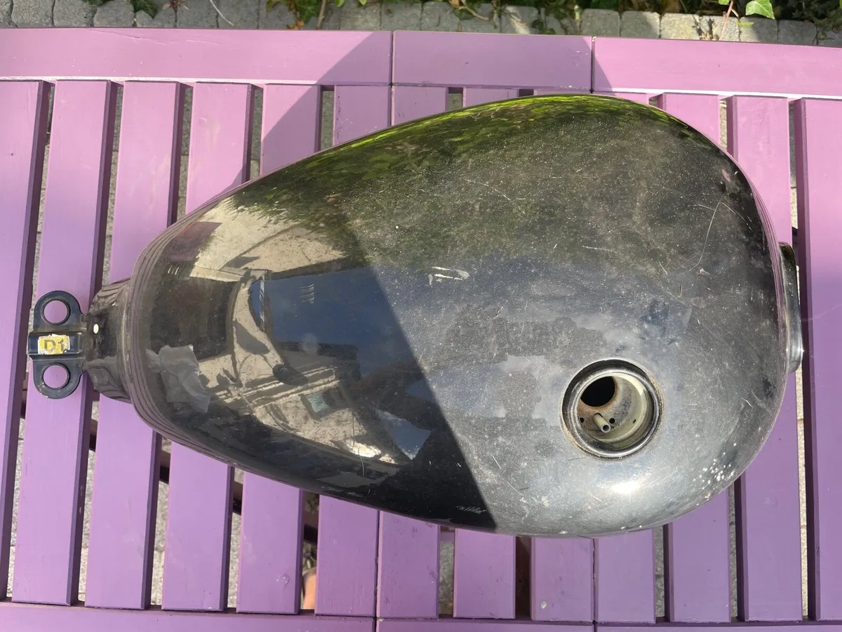 2001 Triumph Bonneville Parts - Image 3