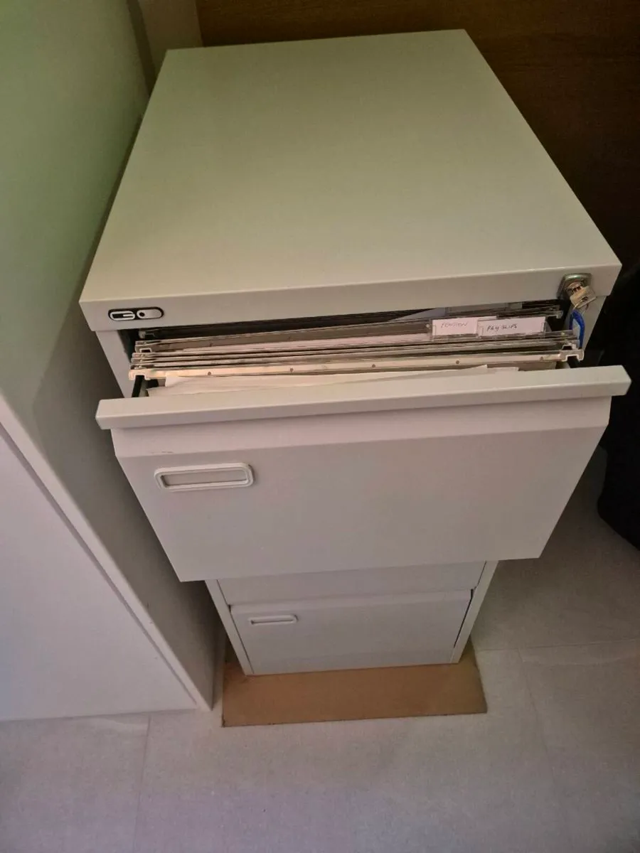 Go Office 3 drawer filing cabinet - Image 3