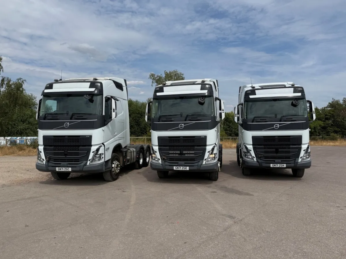 (CHOICE OF 3) 2021 VOLVO FH 500 DOUBLE DRIVE - Image 2