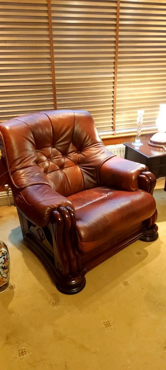 Three Piece Leather Suite  3+1+1 - Image 2