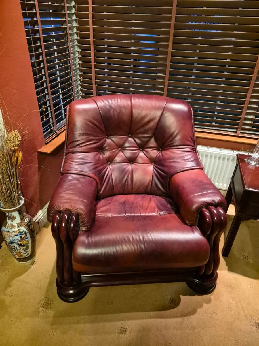 Three Piece Leather Suite  3+1+1 - Image 4
