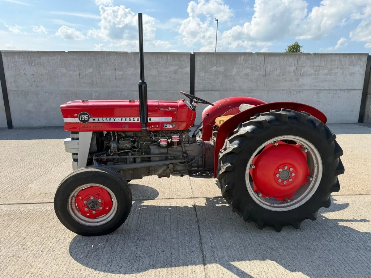 MASSEY 135 MULTI POWER 2WD TRACTOR - Image 3