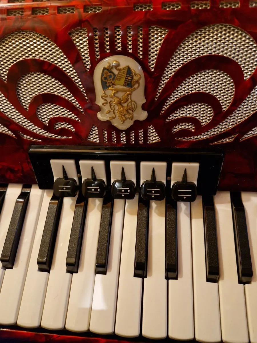 Piano Accordian - Image 2