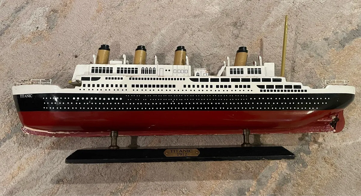 Titanic Model 20inch/50cm - Image 1
