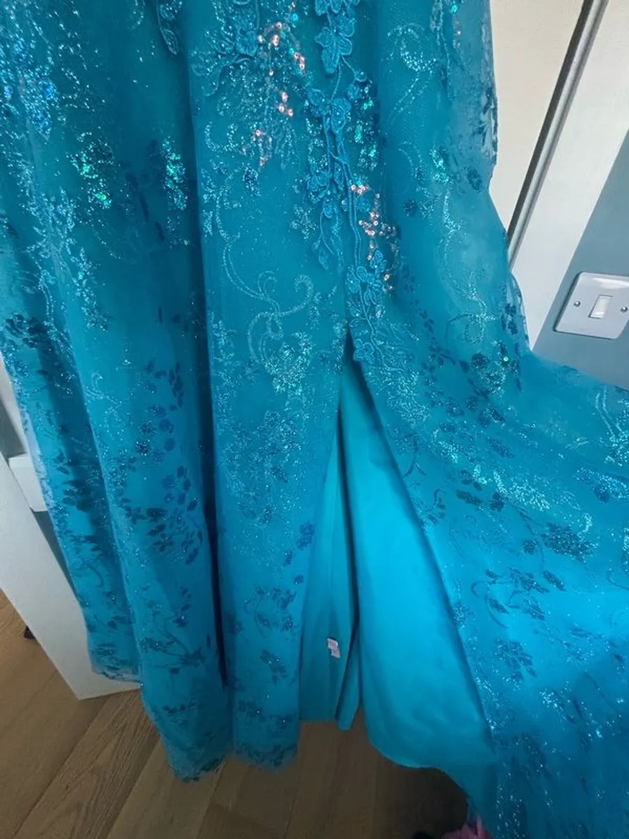 Stunning Blue Debs Dress (strapless or with straps) with sparkle) - Image 4