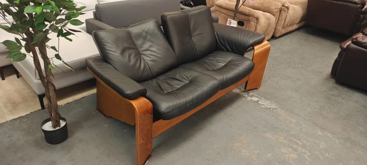 Art Deco Style Stressless 2 Seater Recliner Sofa - Image 4