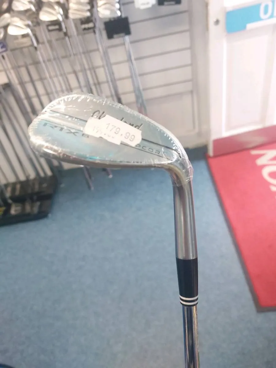 Cleveland RTX6 ZipCore 52 Degree wedge - Image 1