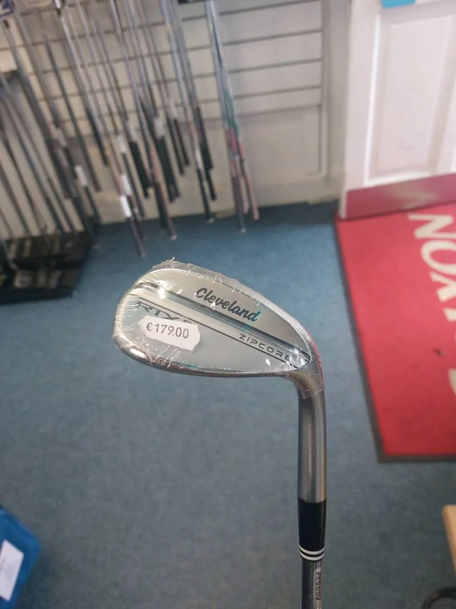 Cleveland RTX6 ZipCore 54 Degree wedge - Image 1