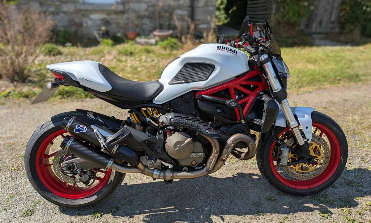 DUCATI Monster 821 - Image 1