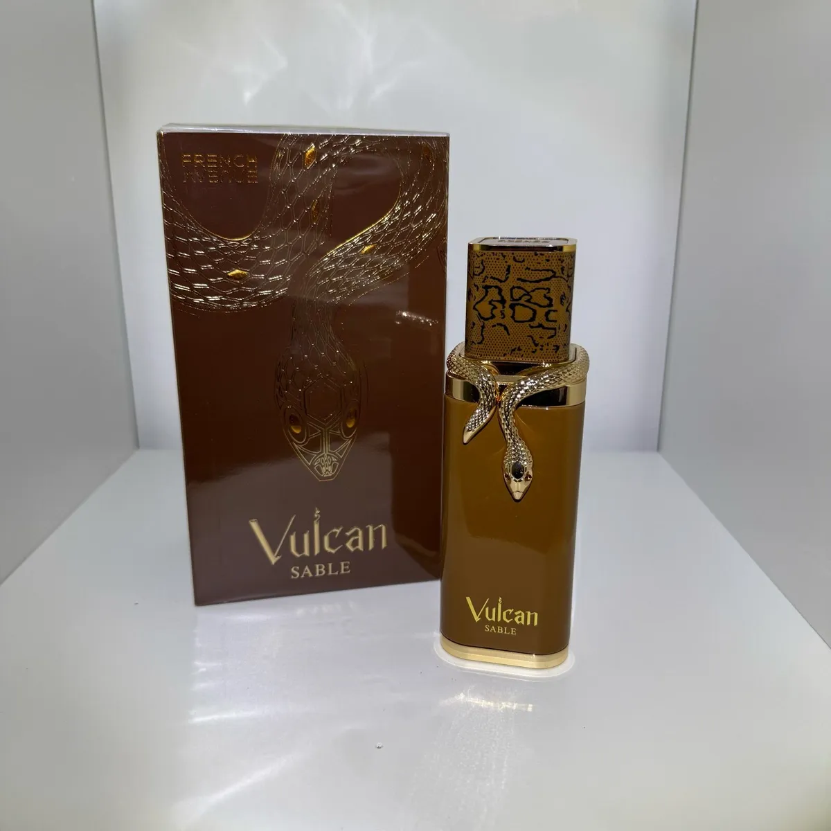 French Avenue Vulcan Sable