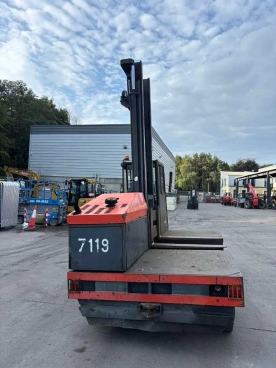 LINDE LANSING S40 SIDE LOADER FORKLIFT - Image 2