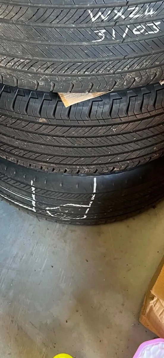 Landrover alloys and tyres - Image 3